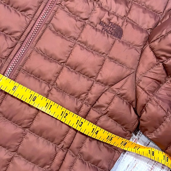 The North Face Thermoball Eco Parka Jacket - Picture 10 of 10